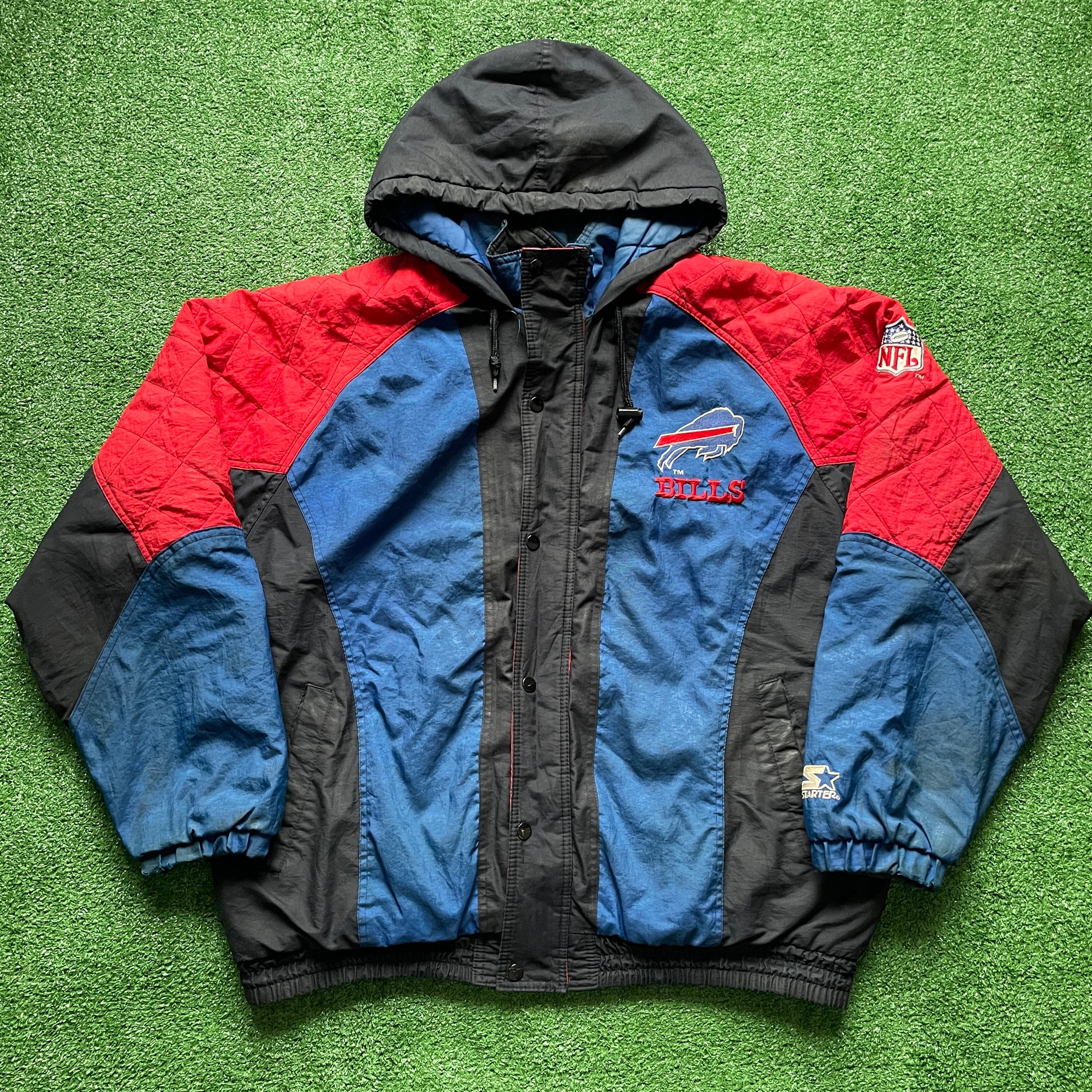 Vintage early 90s Buffalo Bills pullover parka by Starter. Men's